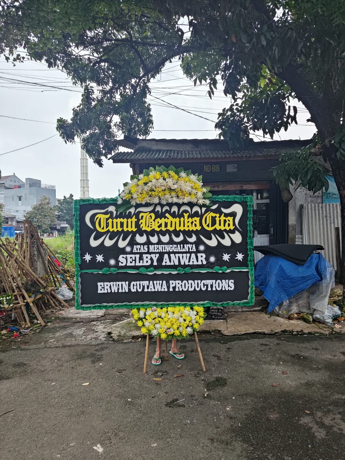 Bunga Papan Jr067